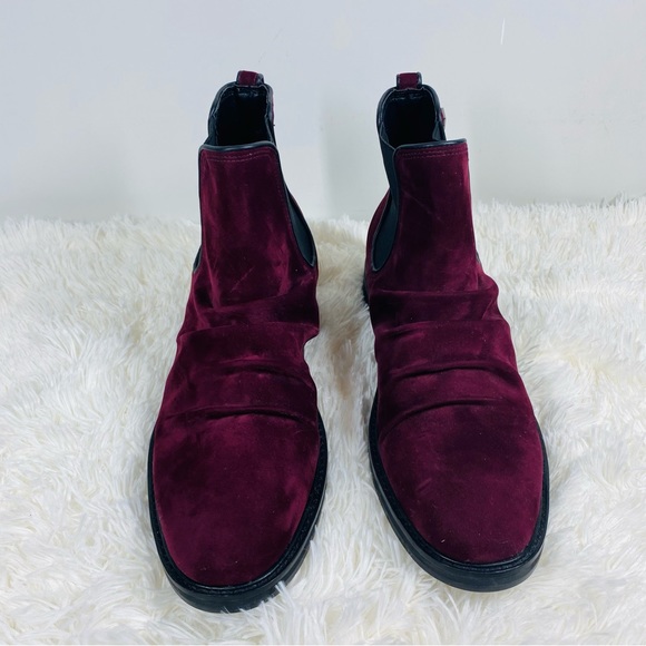 Guess Men’s Velvet Burgundy Ankle Boots Size 8.5 - Picture 2 of 5